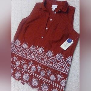 NWT Vibrant Red Sleeveless Floral Button Down